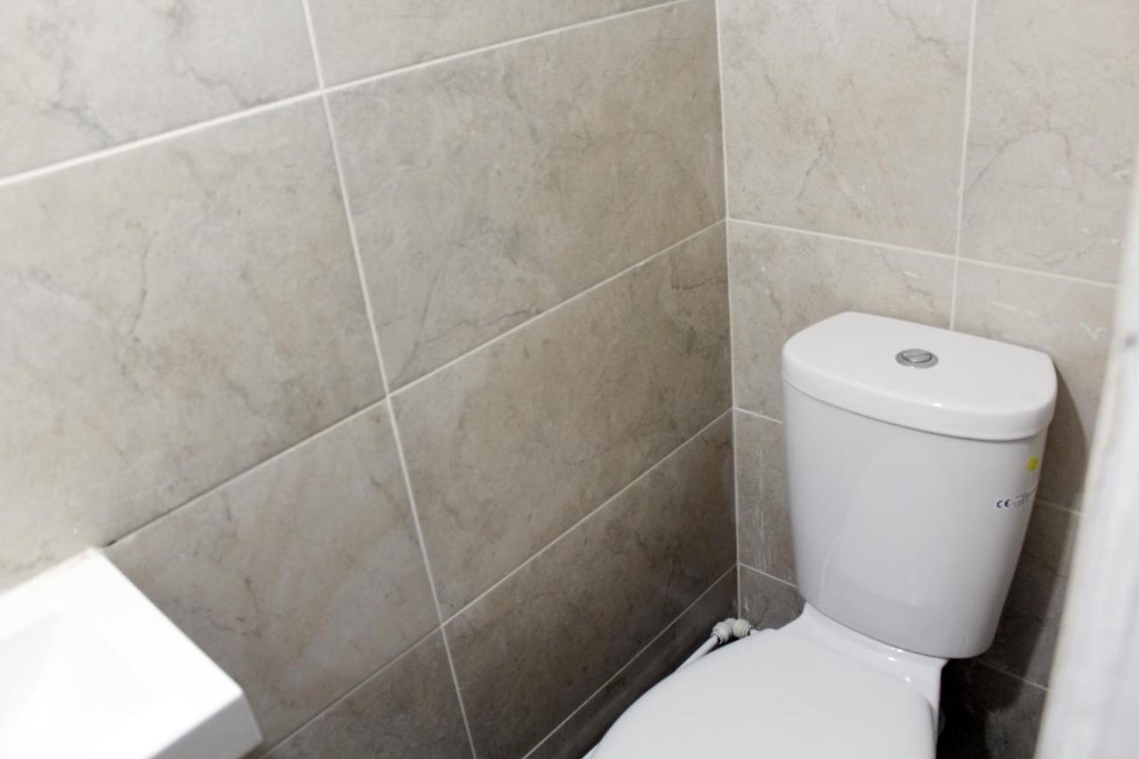 Cozy Rooms Or Apartment In London Townhouse Fast Links To Central Екстериор снимка