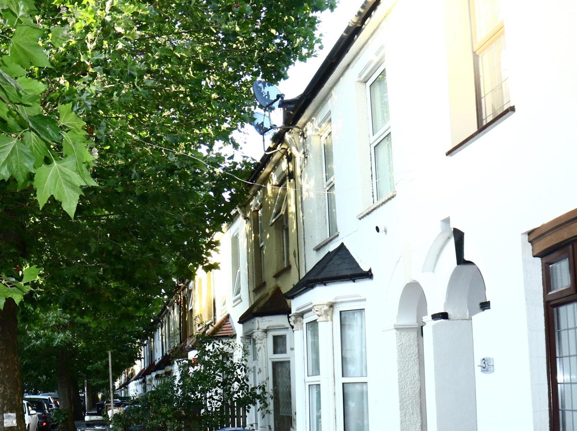 Cozy Rooms Or Apartment In London Townhouse Fast Links To Central Екстериор снимка